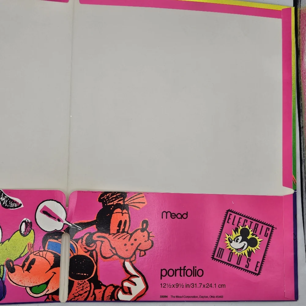 Rare Hard To Find Vintage '90s Mead Folder Featuring Goofy